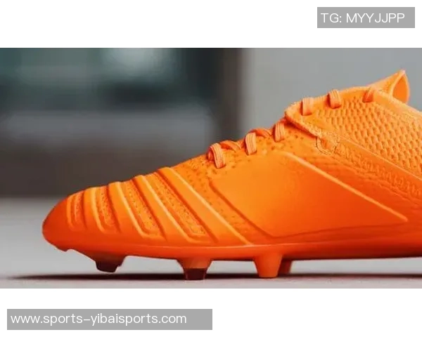 足球蛇货揭秘：如何识别假冒球鞋与正品的区别与技巧